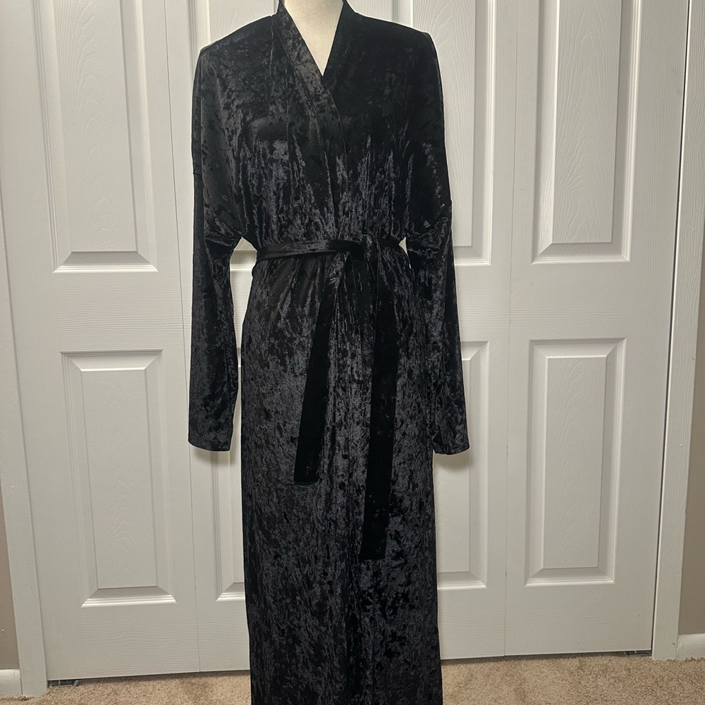 Elegant Black Royal Velvet Kimono Robe